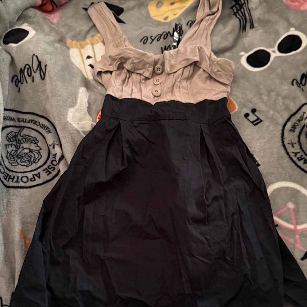 Isabella Rodriguez Black and Tan Mini Dress